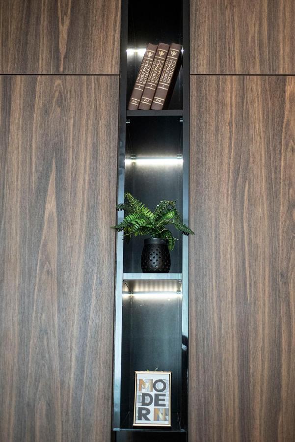 Awesome Apartment Boekarest Buitenkant foto
