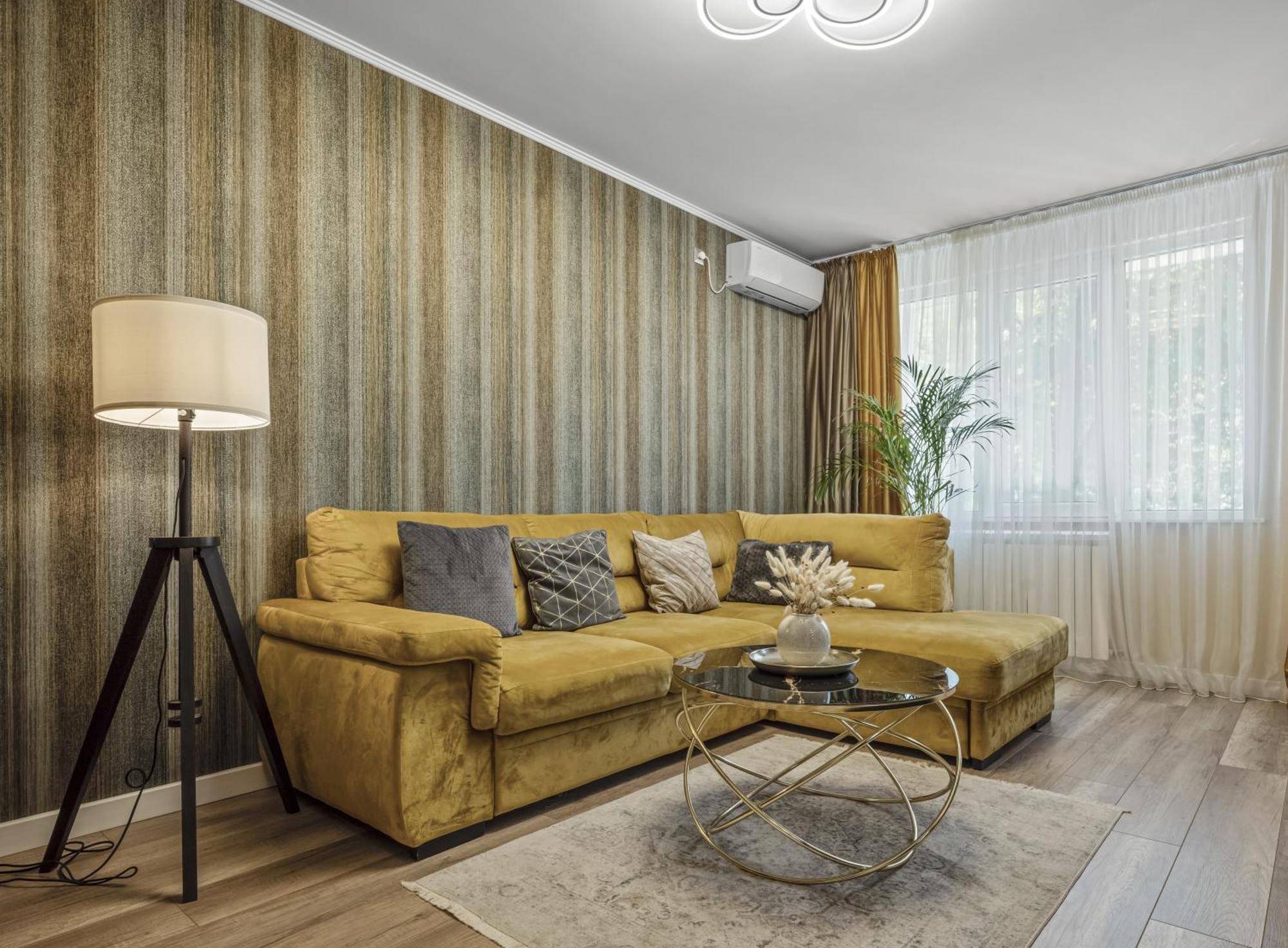 Awesome Apartment Boekarest Buitenkant foto